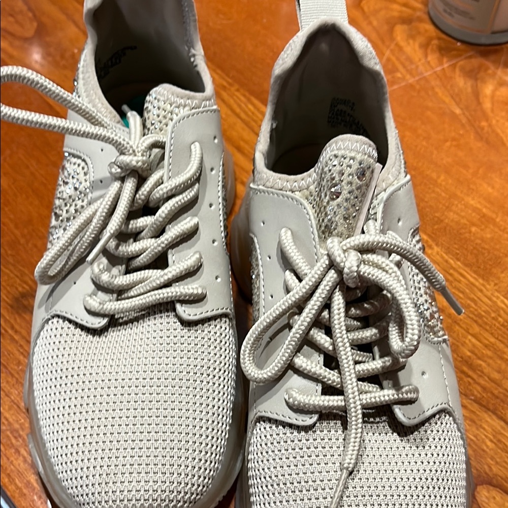 Steve Madden Cream Sneakers